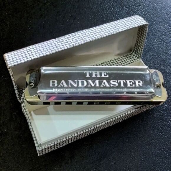 The Bandmaster Vintage 4" Chrome Harmonica "C" with Original Box - Musical Gift - Picture 10 of 13
